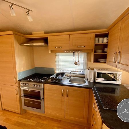 Palm Grove 132 - Pet Friendly, Wifi, Central Heating, Close To Shops And Beach - Meadow Lakes Caravan & Lodge Hire Chapel Saint Leonards Exteriör bild